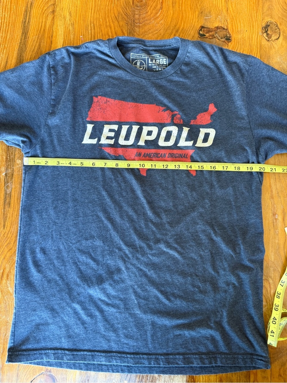 Leupold Optics Men’s Heather Gray Short-Sleeve Logo T‑Shirt, Gray/Red Large - Picture 5 of 5